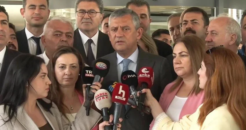 Özel’den demokrasi nöbeti çağrısı: İl başkanlıklarına davet ediyorum