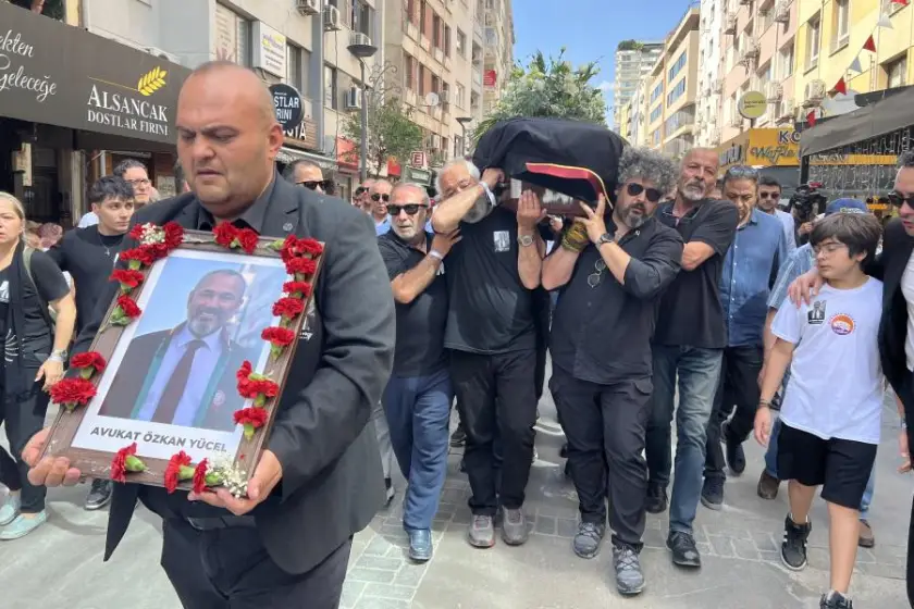 İzmir Barosu eski Başkanı Özkan Yücel son yolculuğuna uğurlandı