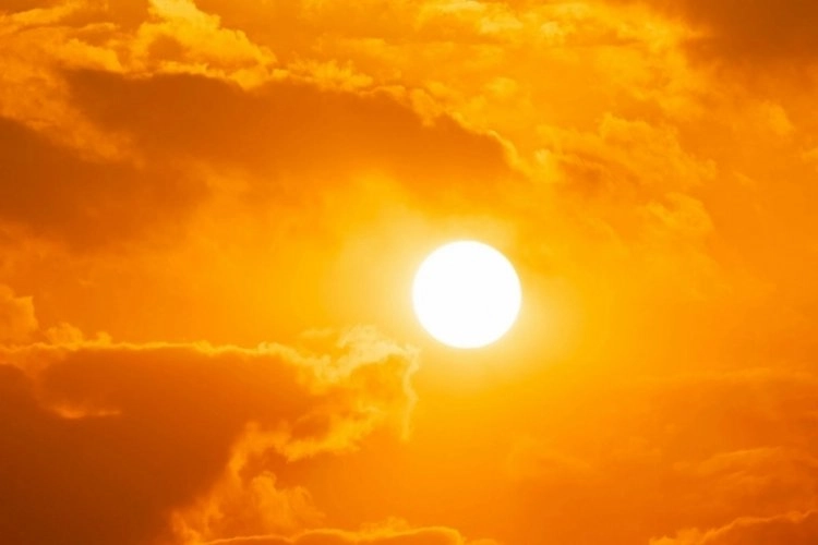 Meteoroloji’den kavurucu sıcak uyarısı: Sıcaklıklar mevsim normallerinin üzerine çıkıyor