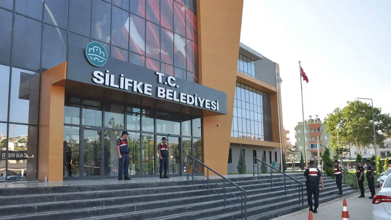 Mersin’de Silifke Belediye Başkan Vekili CHP’li Kökten oldu