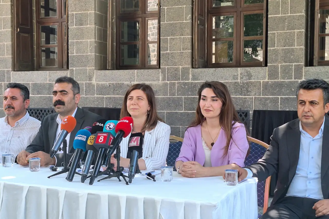 Diyarbakır’da Sur için kaldırım işgali hamlesi: ‘Sur’a bir bütün olarak bakıyoruz’