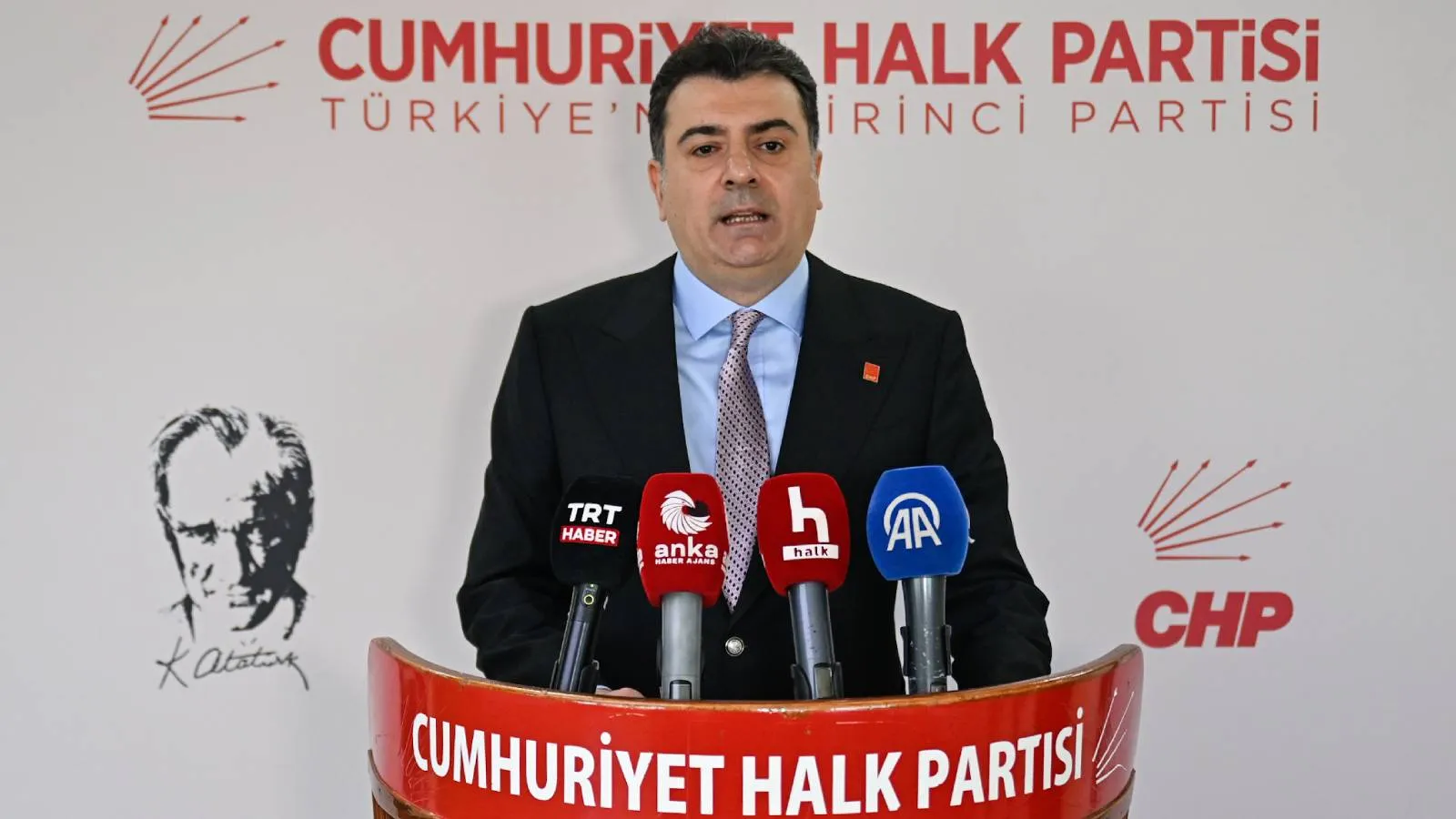 Grup toplantısı krizi | Özgür Özel yönetimindeki C