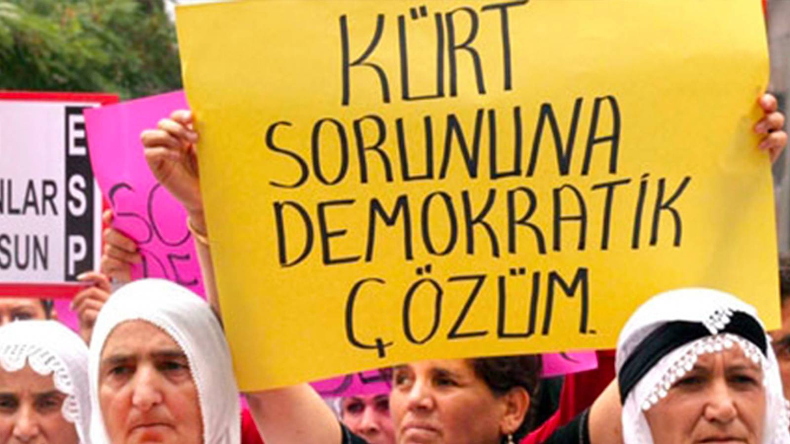 DEM Parti: Çözüm ve otoriter anlayış aynı anda sürdürülemez