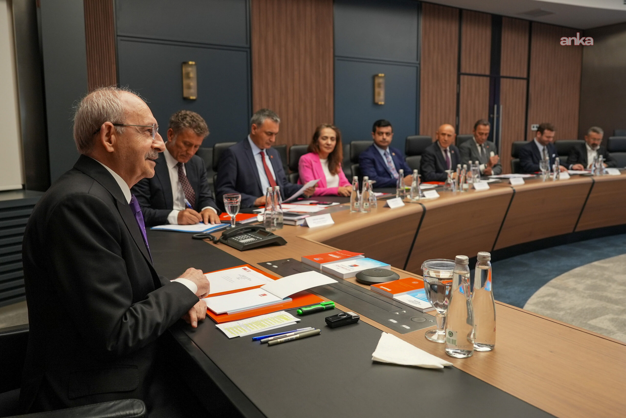 Kılıçdaroğlu’nun görevden aldığı il başkanlarından tepki: ‘CHP’yi sarayın hesapları yönetemez’