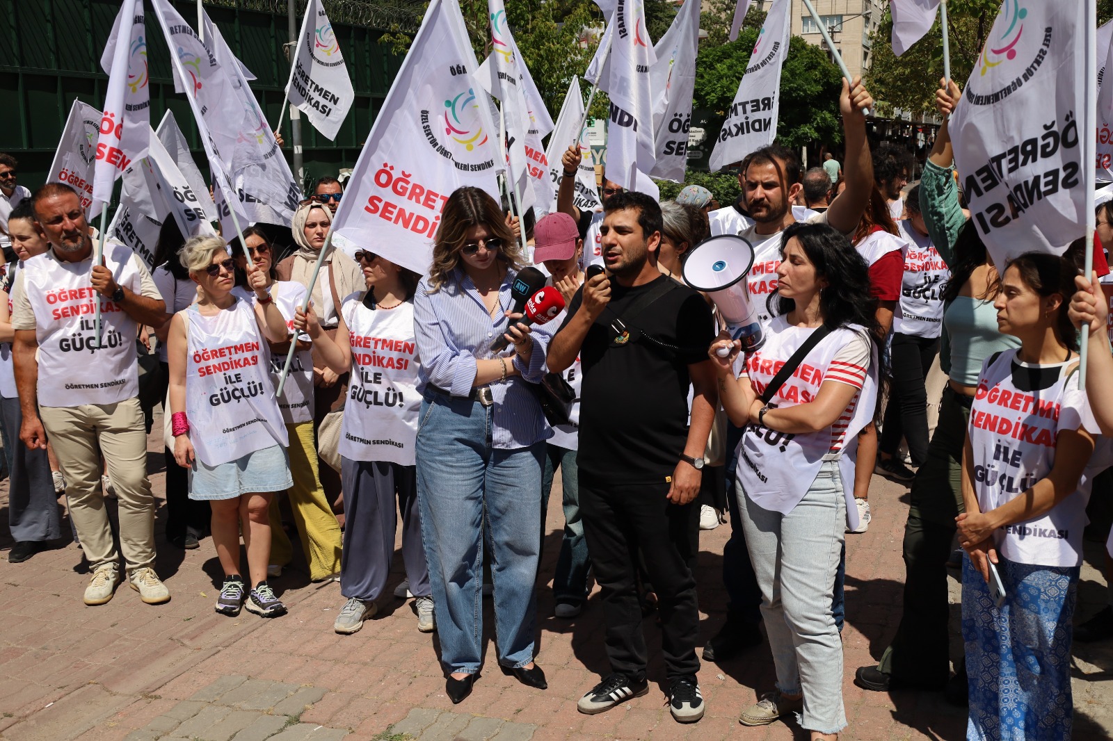 Öğretmenlerden iktidara tepki: ‘Taleplerimiz lütuf değil temek haklardır’