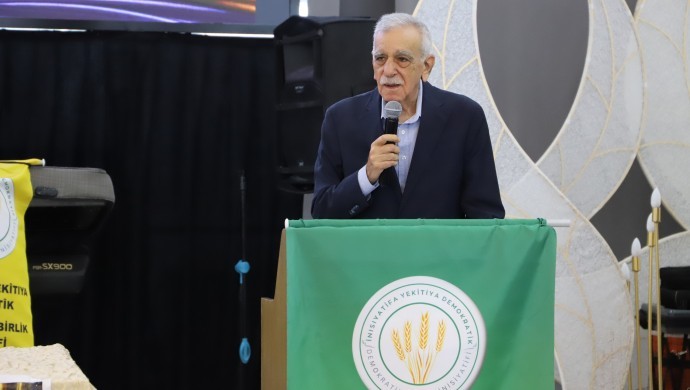 Ahmet Türk: ‘Taslak üzerinde görüşmeler sürüyor’