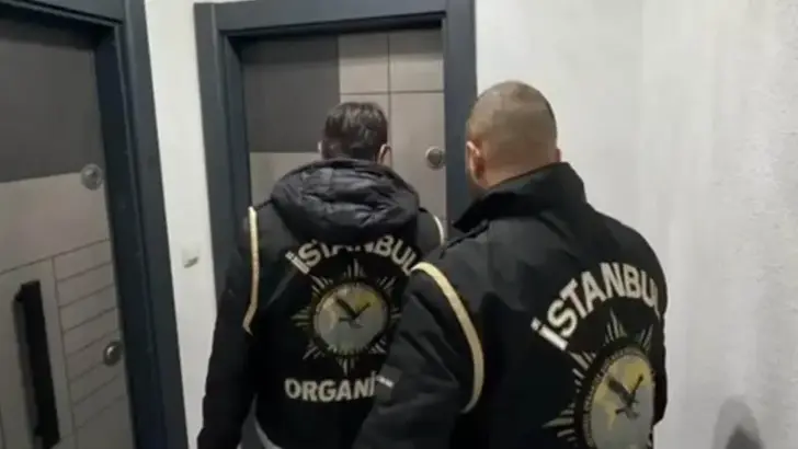 İstanbul’da organize suç örgütü operasyonu: Polis, avukat ve kamu görevlileri dahil 37 gözaltı