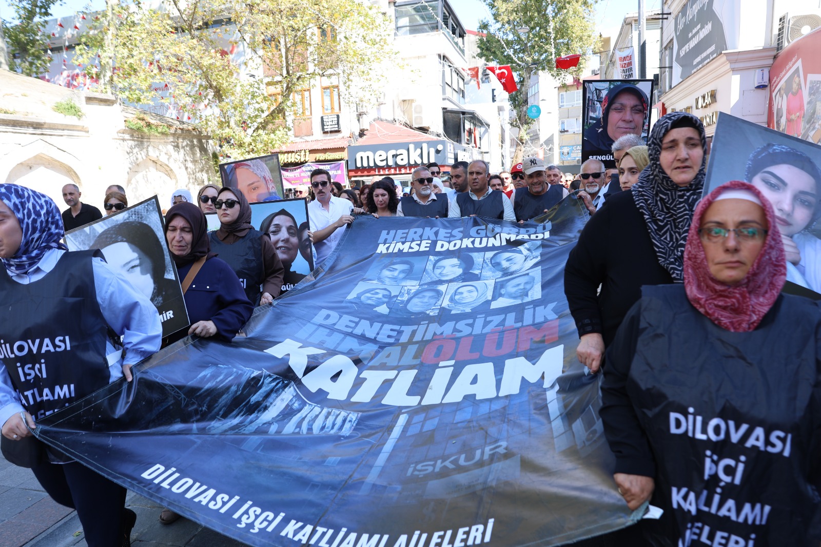 DEM Parti Kadın Meclisi Sözcüsü Halide Türkoğlu: ‘Dilovası’nda yaşanan katliam bu ülkenin aynasıdır’