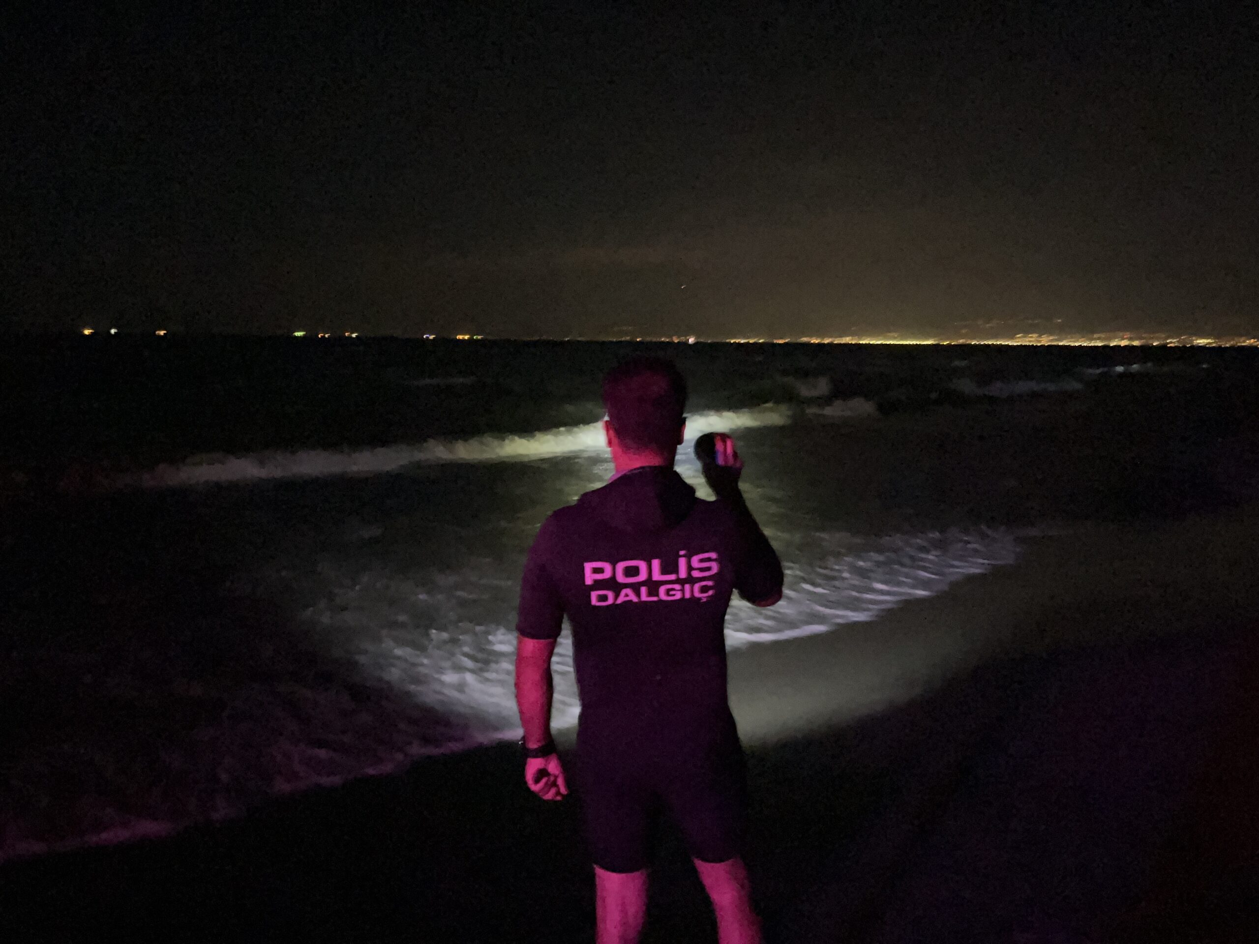 Mersin’de denize giren 5 kişilik aileden 3’ü boğuldu, 1’i kayıp