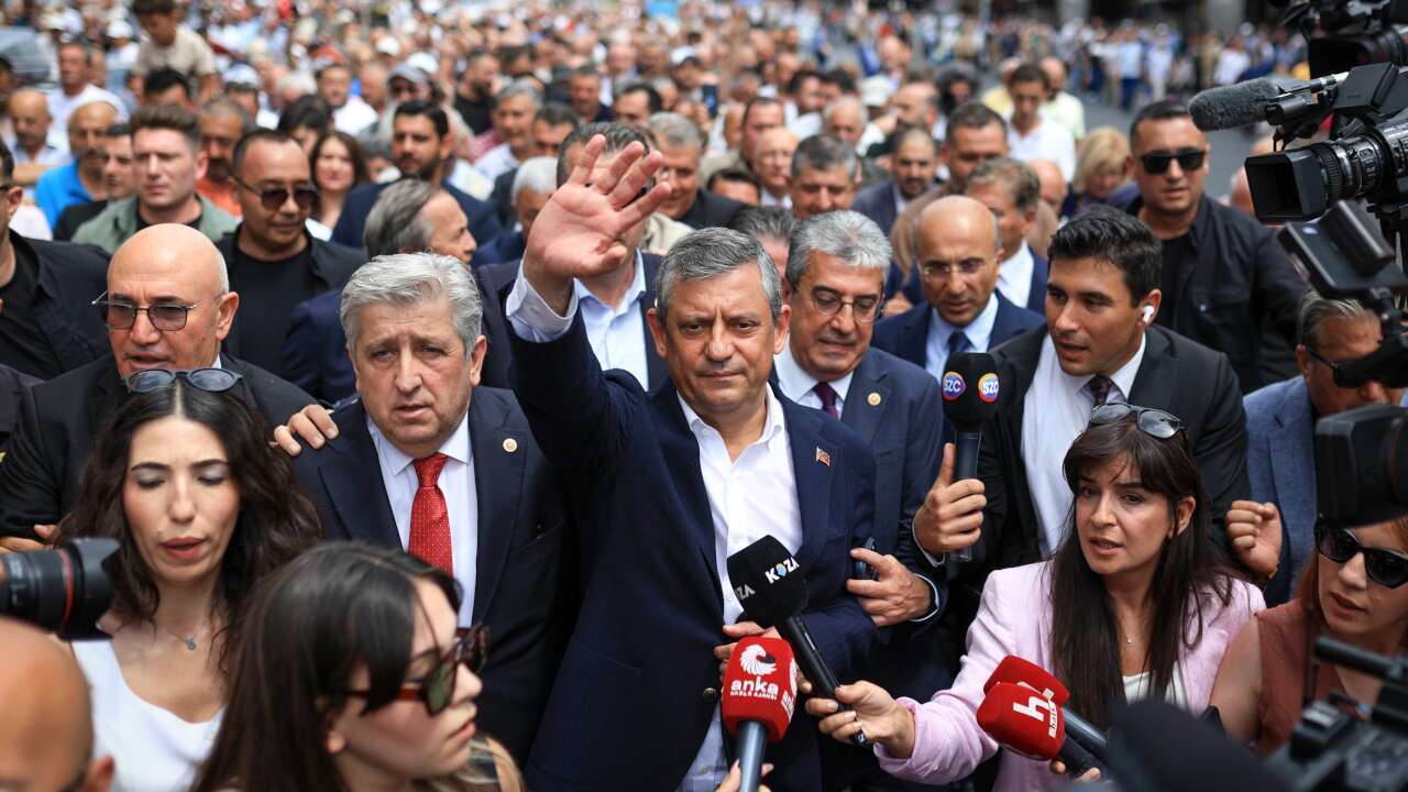 Özel, YENİ Parti’nin kuruluş sürecini anlattı: ‘Bu CHP muhatabımız değil’