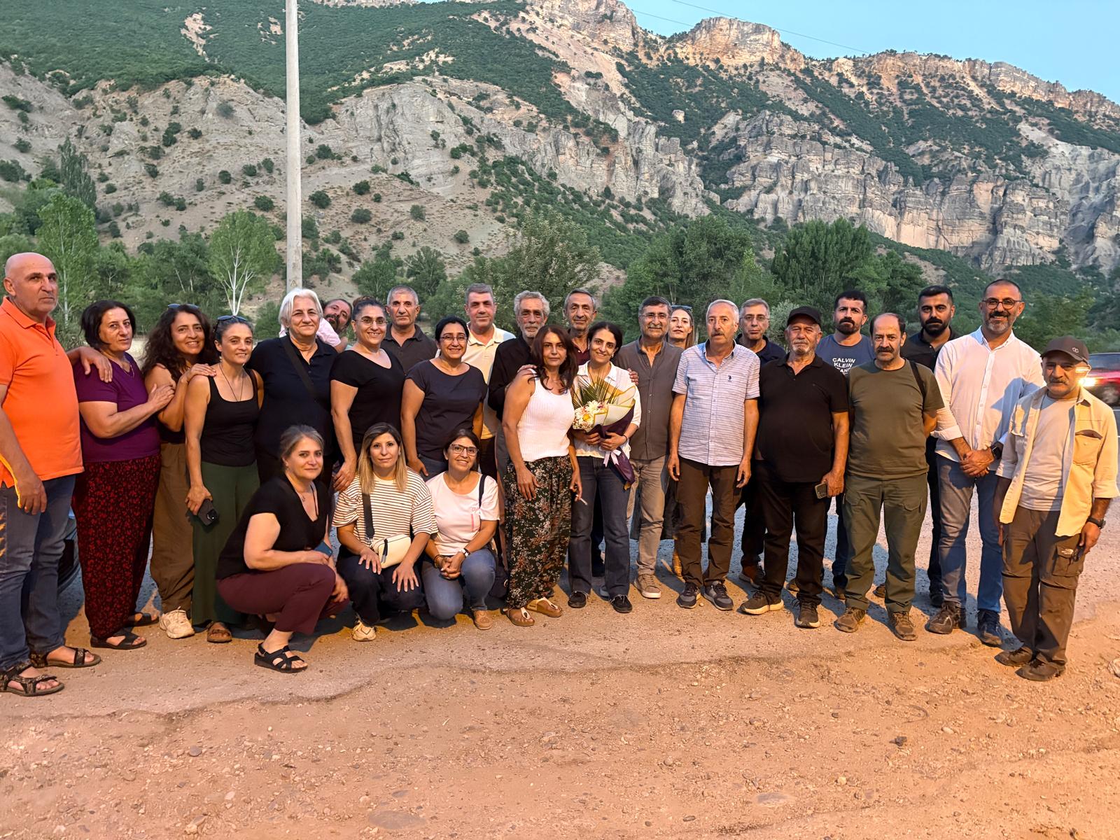 HDP Dersim İl Eş Başkanı iken tutuklanan Songül Erdem Şahin tahliye oldu