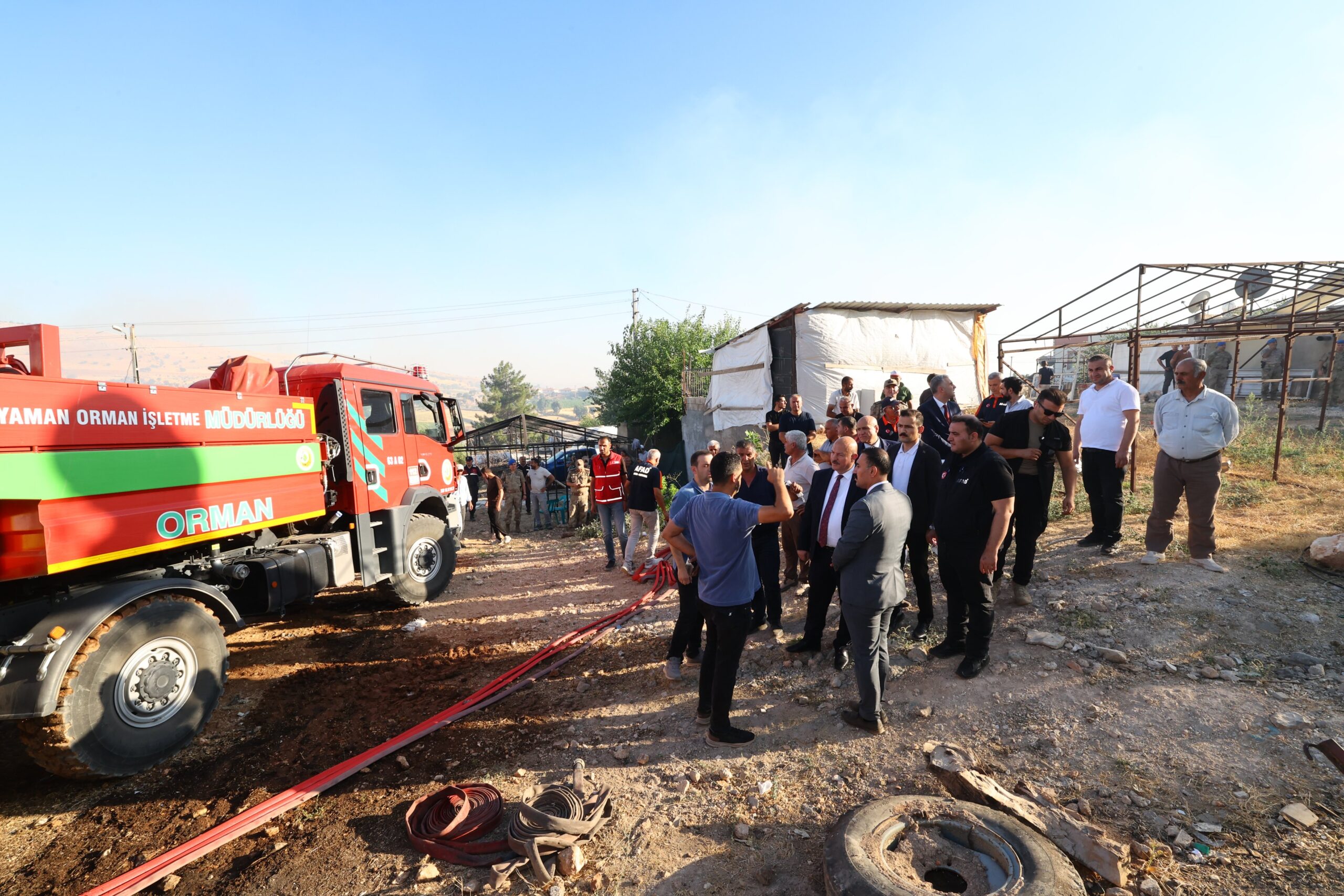 Adıyaman’da orman yangınına havadan ve karadan müdahale