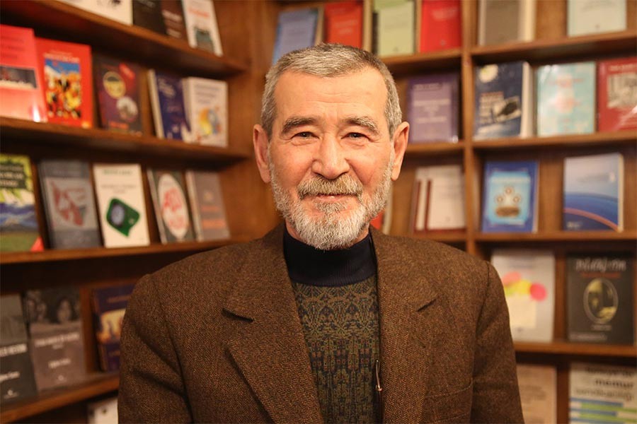 Şair Ahmet Telli entübe edildi