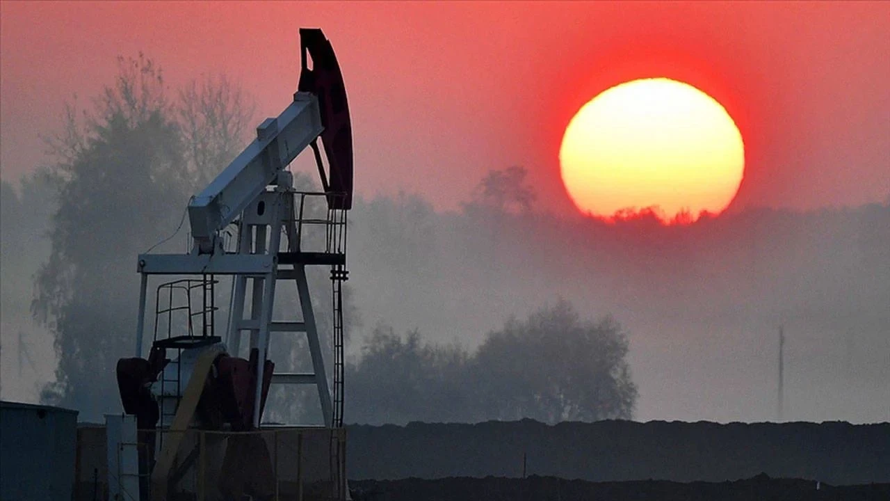 Brent petrol 100 doları gördü: Küresel piyasaları zorlu bir hafta bekliyor