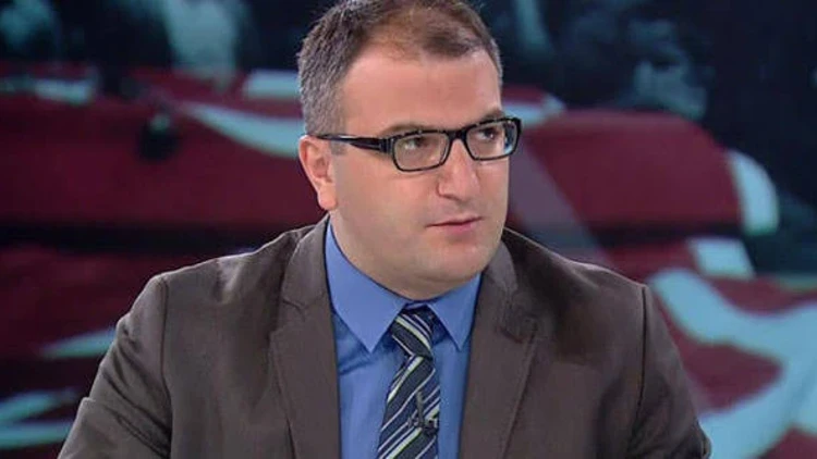 ‘Halkı yanıltıcı bilgi ve şantaj’ suçlaması: Cem Küçük gözaltına alındı
