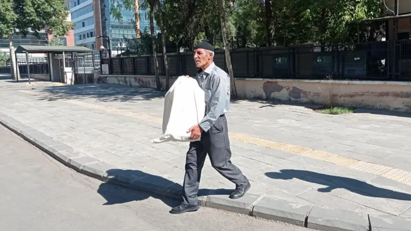 Oğlunun kemiklerini kutuda almıştı: ‘Sürecin bozulmasını değil, barış istiyoruz’