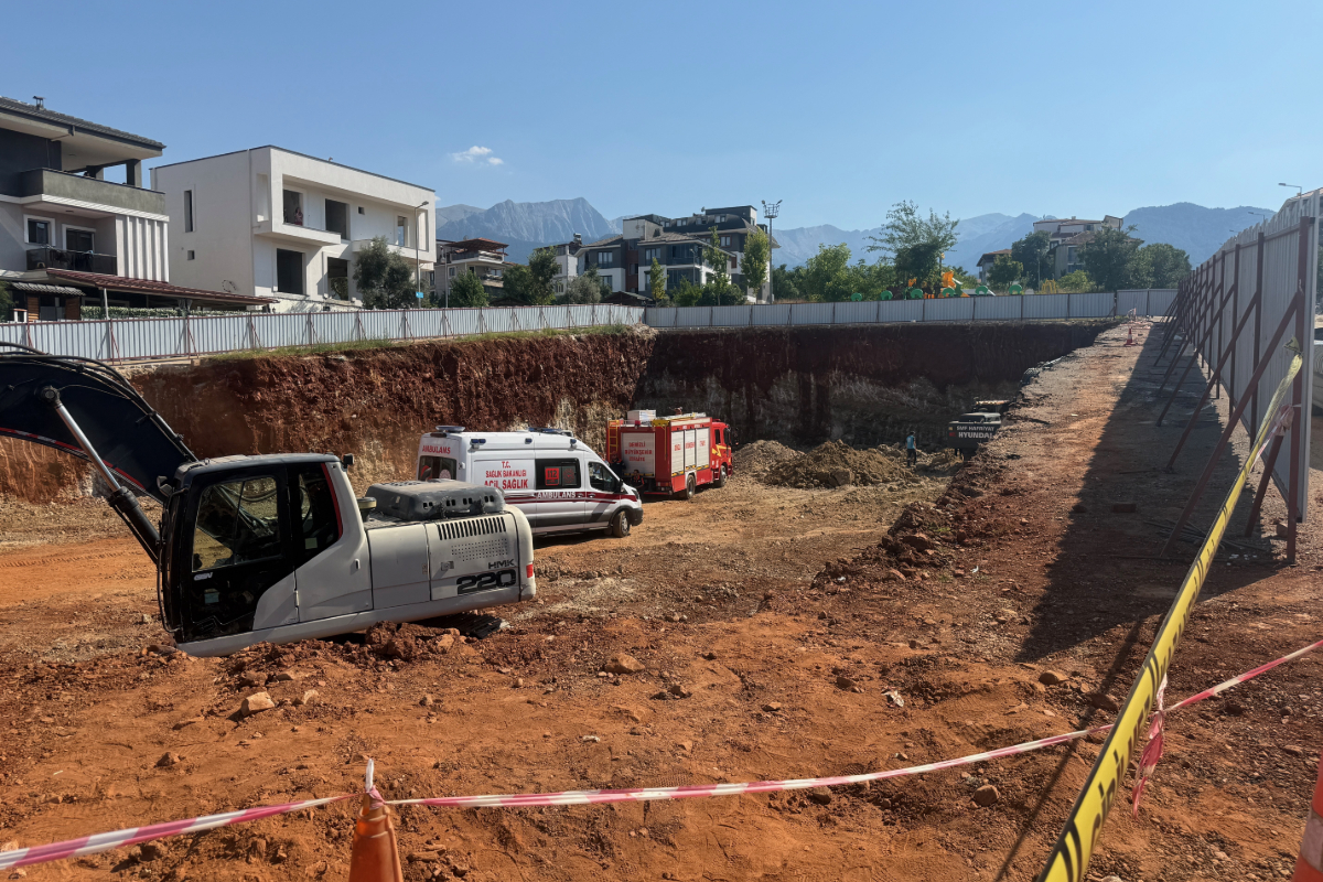 Denizli’de inşaatta göçük: Toprak altında kalan işçi hayatını kaybetti
