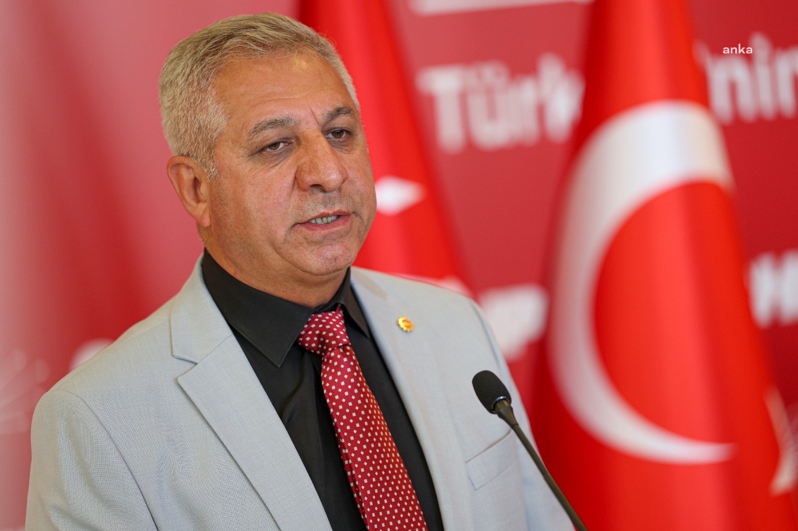 EMEP’ten ‘asgari ücret yoksulluk sınırının üzerine çekilsin’ çağrısı