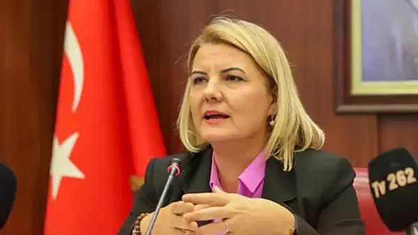 Tutuklanan İzmit Belediye Başkanı Fatma Kaplan Hürriyet görevden uzaklaştırıldı