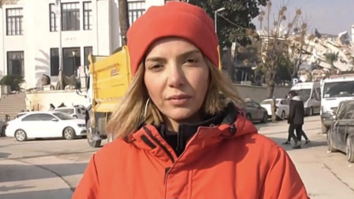 Cumhuriyet muhabiri Gülnur Saydam gözaltına alındı