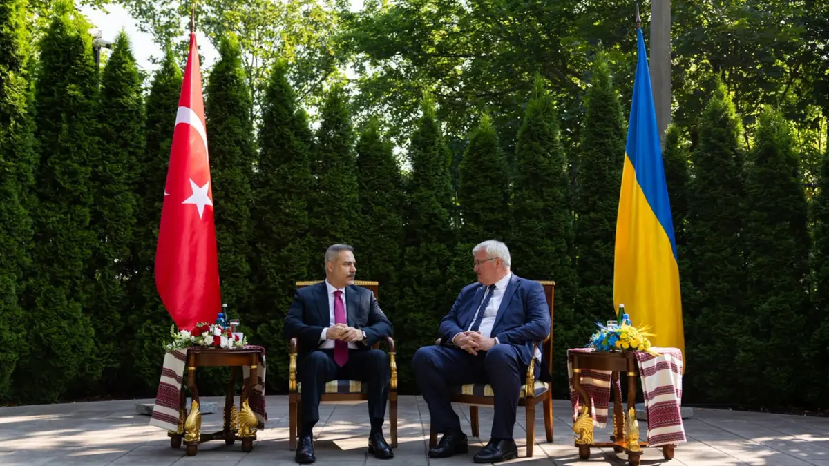 ‘Zelenski-Putin görüşmesi Türkiye’de yapılabilir’