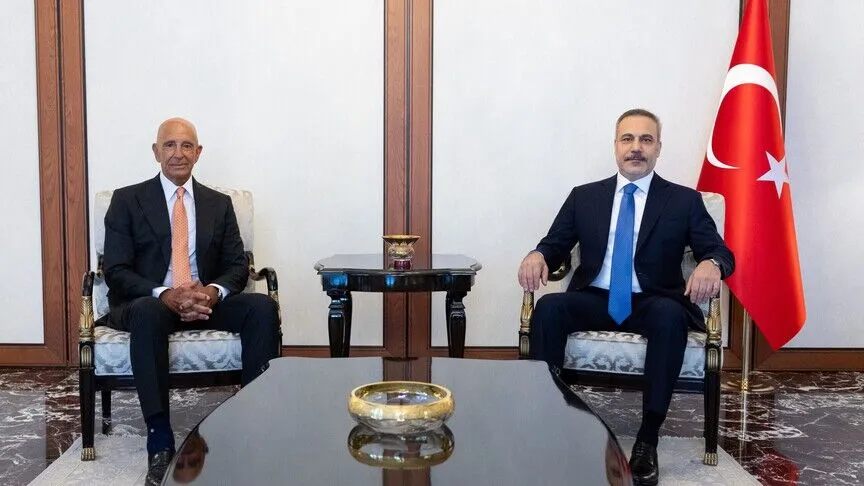 Hakan Fidan, Tom Barrack’la Ankara’da bir araya geldi