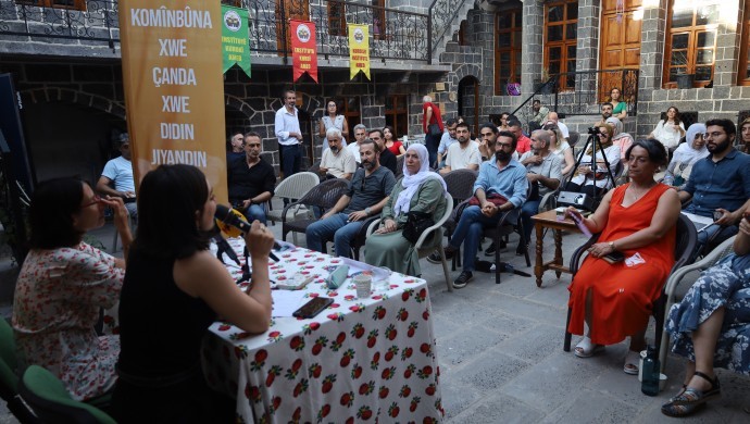 Joanna Bocheska: Kürt dili ve kültürü siyasetin inisiyatifine bırakılamaz