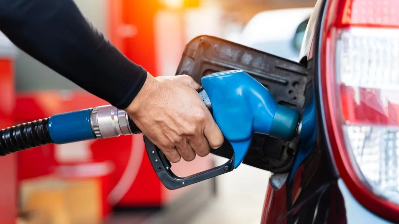 Motorine bir zam daha: Bu gece 1 lira 12 kuruş artış bekleniyor