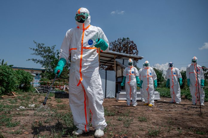 Ebola salgını büyüyor: 702 kişi hayatını kaybetti