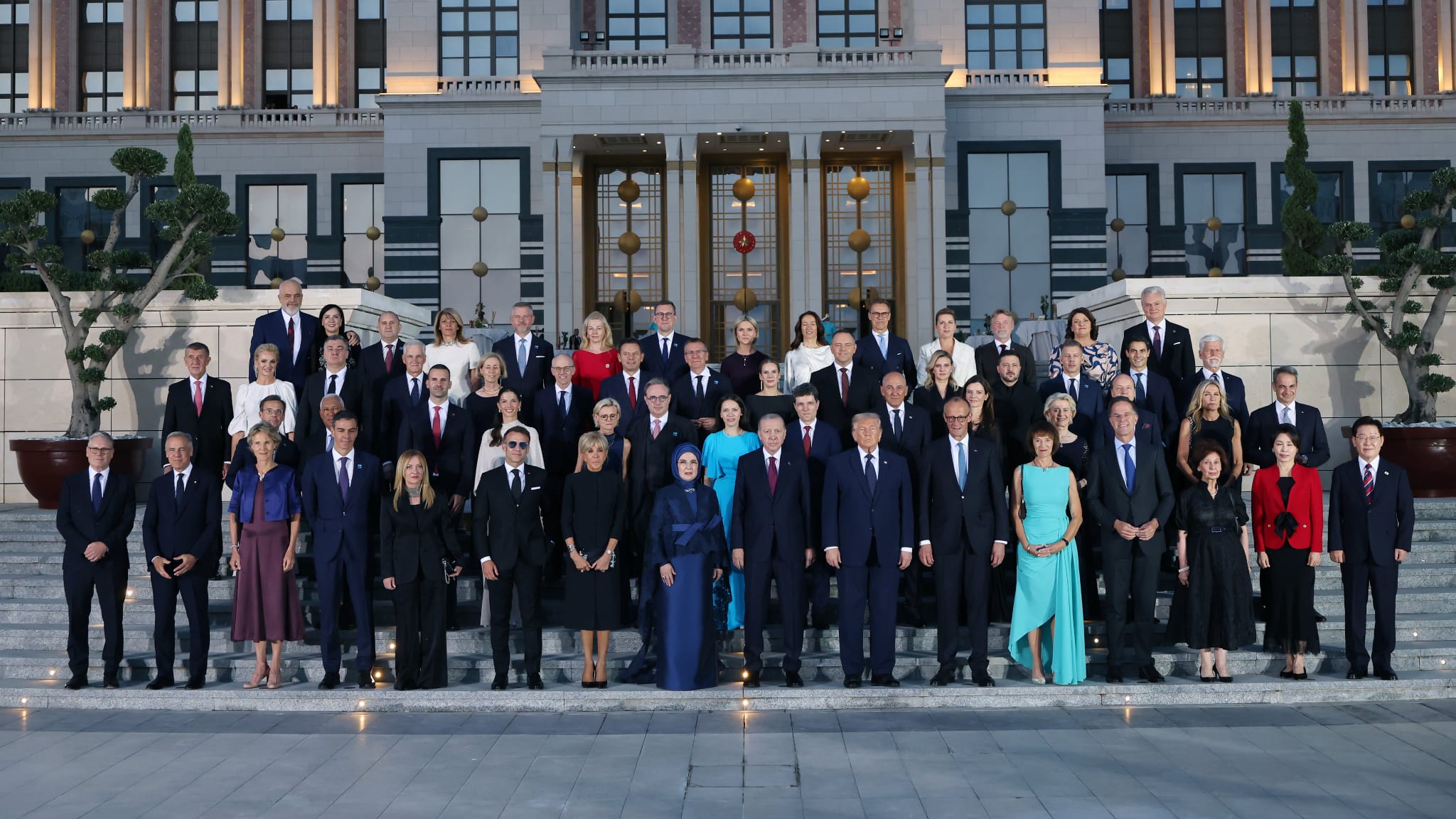 Külliye’de NATO Zirvesi resepsiyonu: Liderleri Erdoğan çifti karşıladı