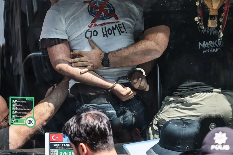 NATO Zirvesi öncesi gözaltılarda 32 tutuklama
