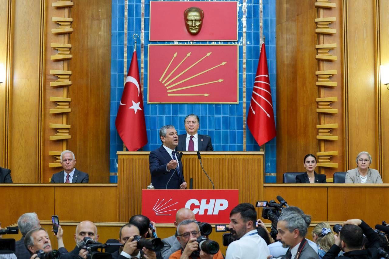 Özgür Özel’den kapalı grup toplantısı | Murat Emir’den ‘Önemli kararlar aldık’ açıklaması