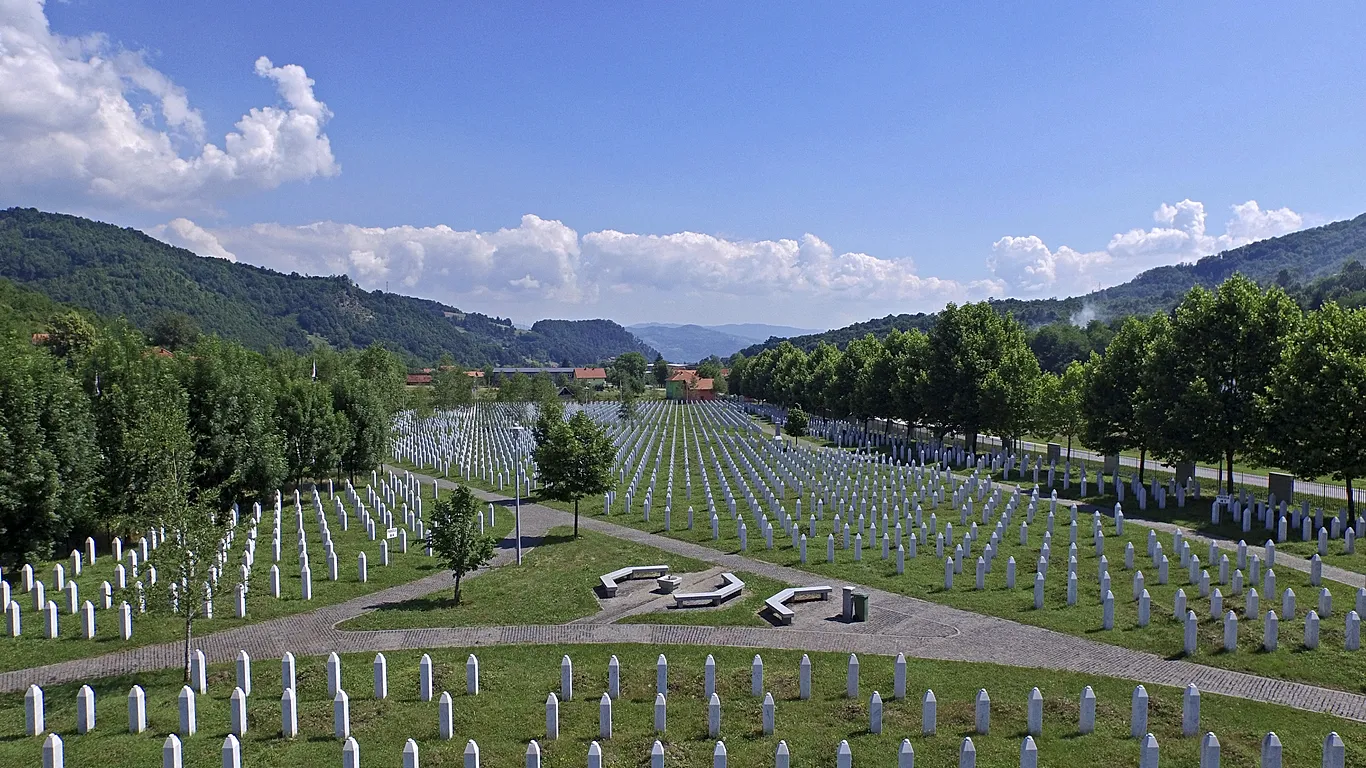 Srebrenitsa soykırımının 31’inci yılı: 10 kişinin daha kimlikleri belirlendi