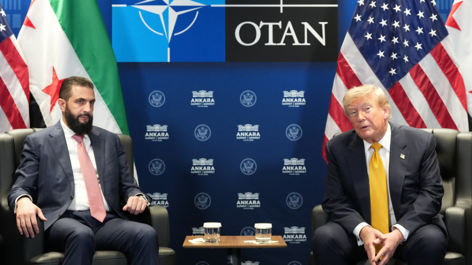 Trump:  Suriye terör listesinden çıkarılacak