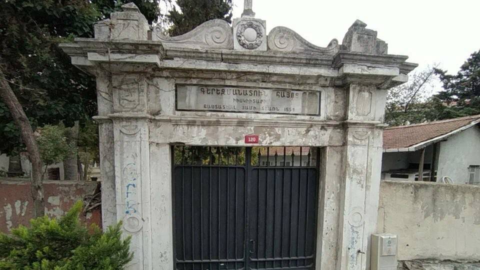 Üsküdar Surp Garabet Ermeni Mezarlığı’na saldırı