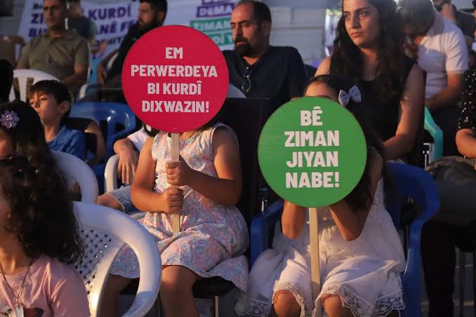 KURDİGEH çocuklar için sınıf açtı