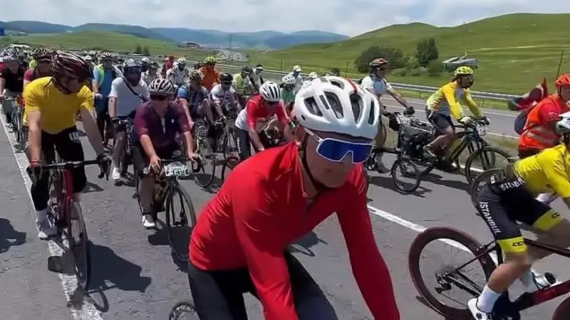 Ardahan Valisi Çiçekli: ‘Üzerimdeki, spor yaparken kullandığım kıyafettir’