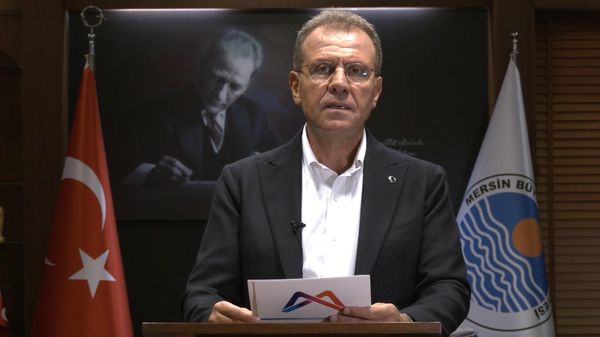 Vahap Seçer: ‘CHP’nin köklü çatısına ve değerlerine yürekten bağlıyız’