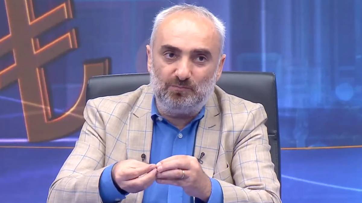 İsmail Saymaz Halk TV’den ayrıldığını duyurdu