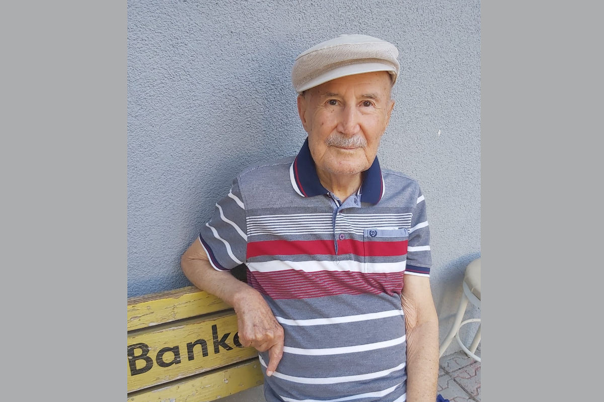 Yazar-çevirmen Hayri Kurtgözü hayatını kaybetti