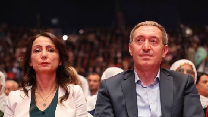 Tülay Hatimoğlulları ve Bakırhan’dan gemi kazasına ilişkin Kuzey Kıbrıs Cumhurbaşkanı Erhürman’a mektup: ‘Üzerimize düşeni yapacağız’