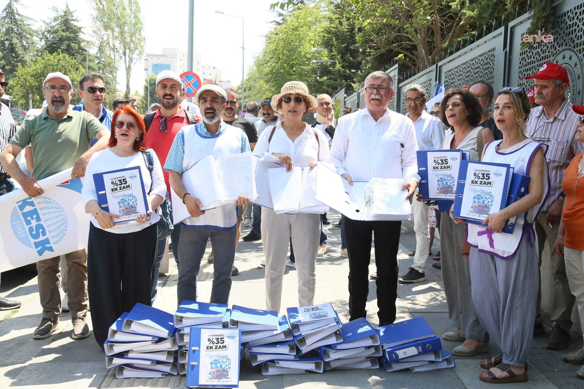 KESK, yüzde 35 ek zam talebiyle topladığı 20 bin imzayı bakanlığa iletti: ‘Her şey zenginler, patronlar için’
