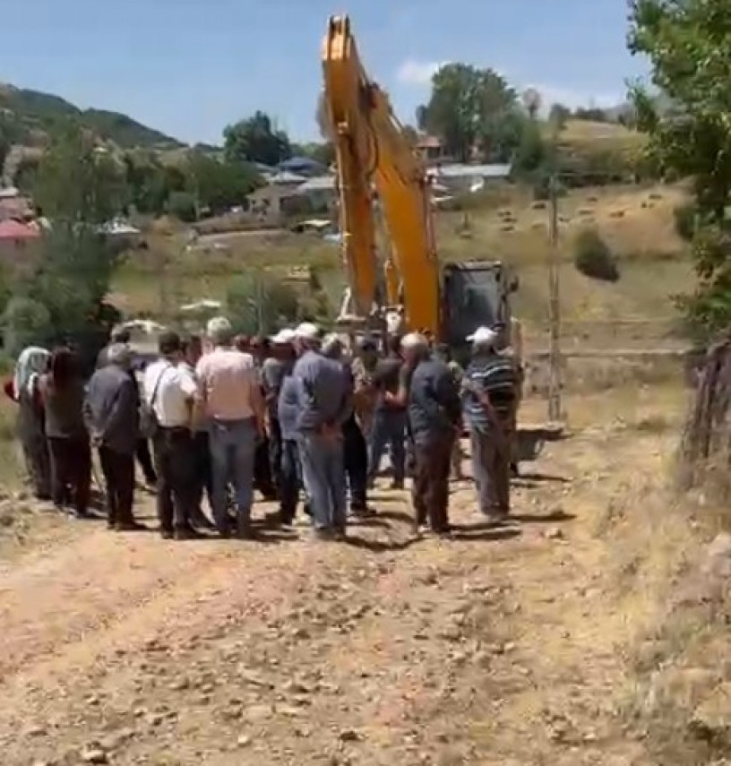 Bingöl’de köylüler JES çalışmalarını durdurdu: İş makineleri köye alınmadı