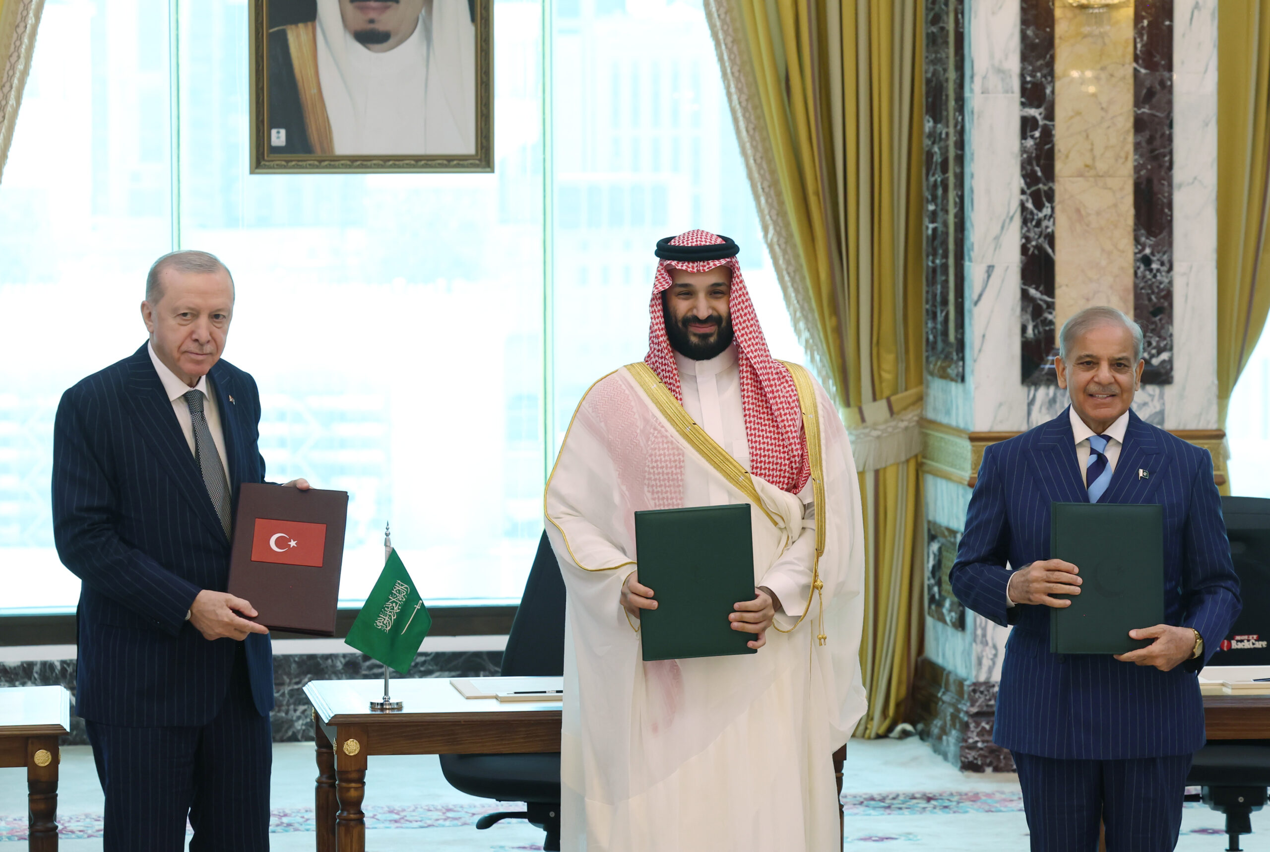 Cumhurbaşkanı Erdoğan Suudi Arabistan’da: ‘Mekke Savunma Anlaşması’ imzalandı