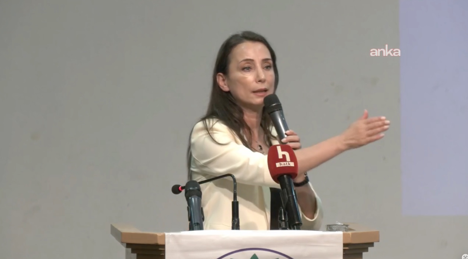 Tülay Hatimoğulları İzmir’de konuştu: ‘Gücümüzü ortaklaştırarak kazanacağız’