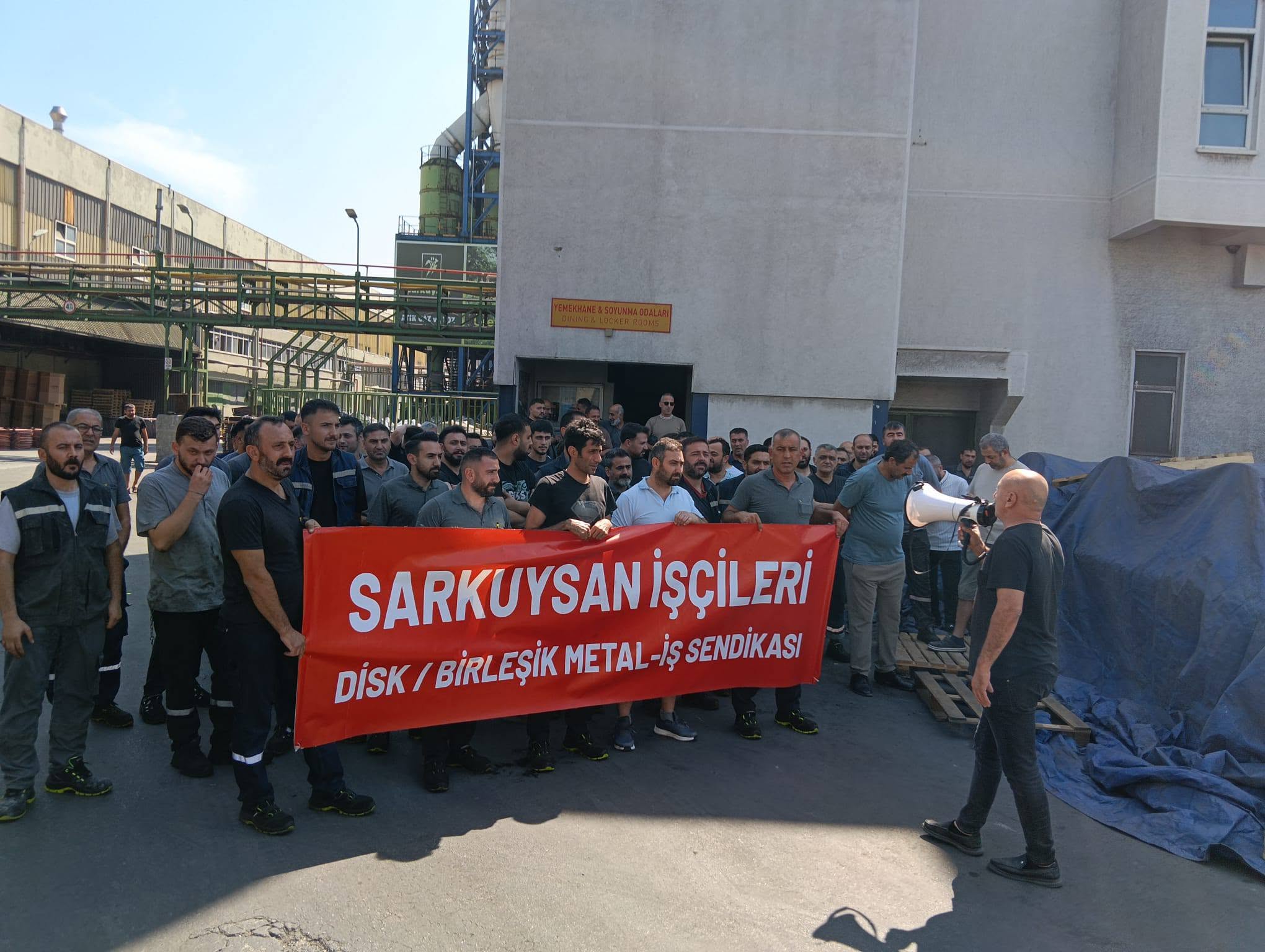 Metal işçilerinden madencilere destek: ‘Bakanlık açık şekilde işveren yanlısı bir tutum izliyor’