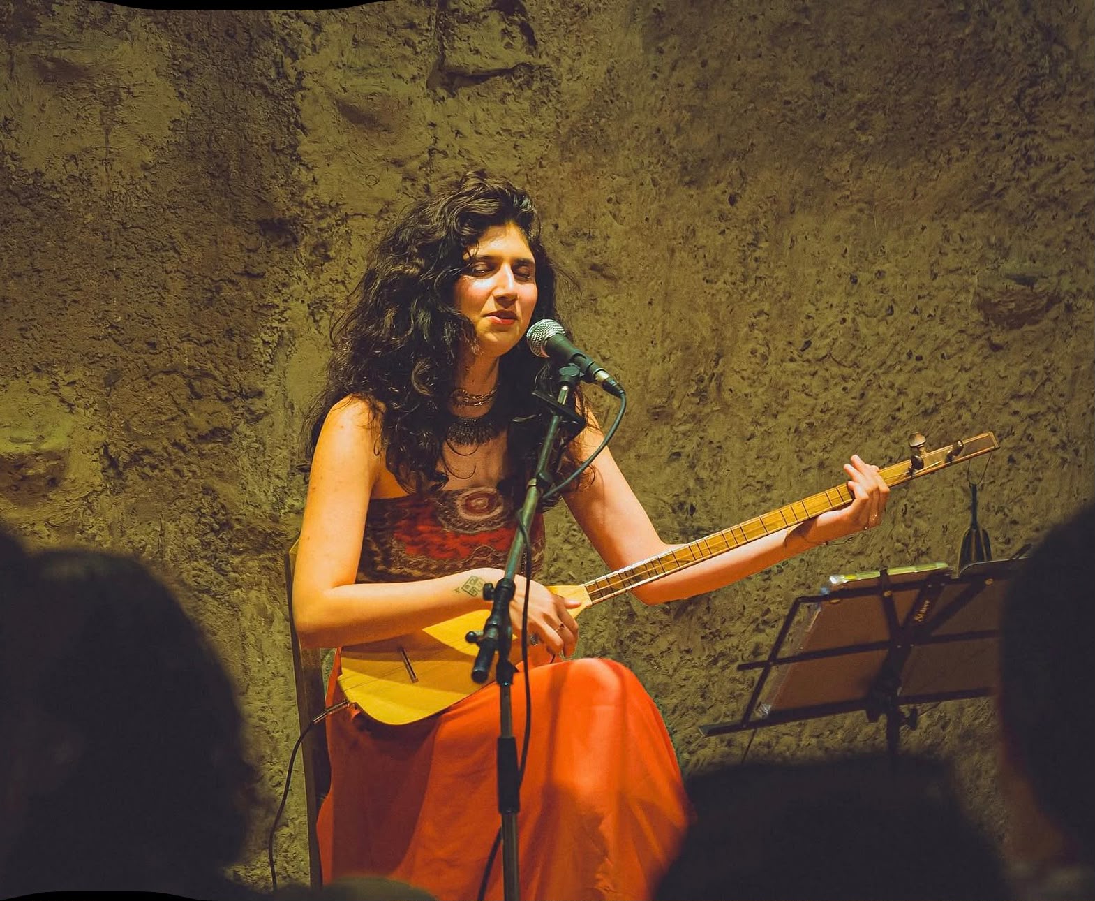 Kürt sanatçı Eylül Nazlıer klamların izini sürüyor: ‘Ana dilimde müzik yaparken çok heyecanlanıyorum’