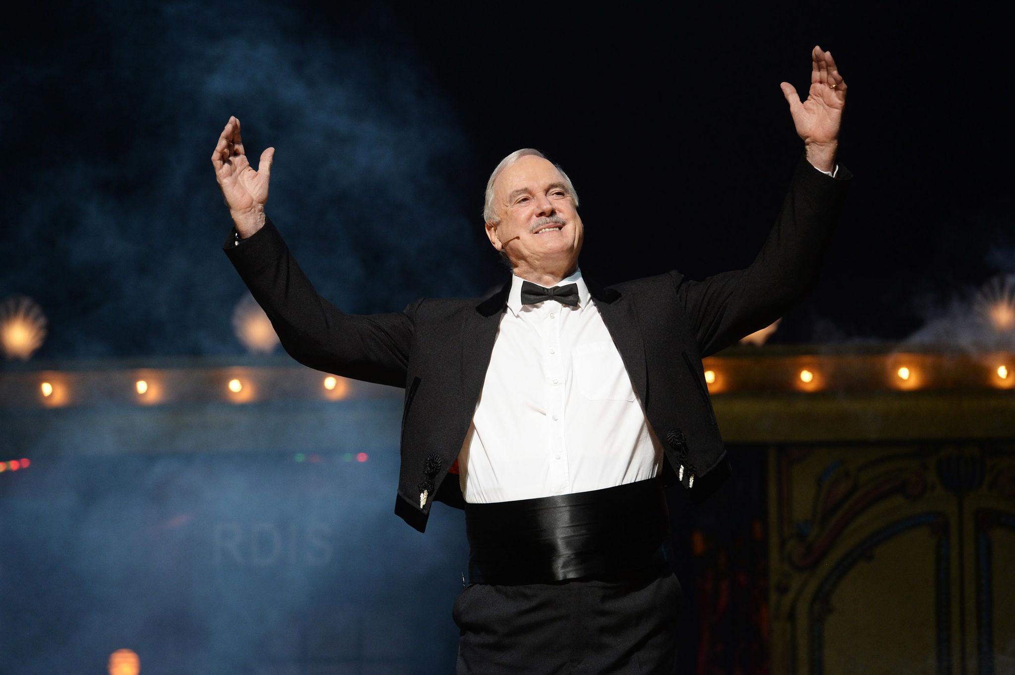 Komedyen John Cleese ilk kez İstanbul’da sahne alacak