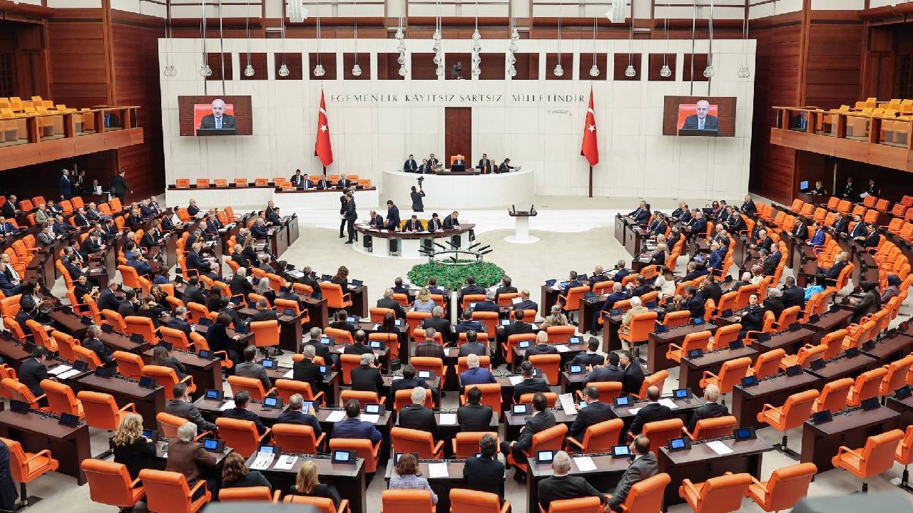 YENİ Parti’nin basın özgürlüğü ihlallerinin araştırılmasına ilişkin önergesi AK Parti ve MHP’nin oylarıyla reddedildi