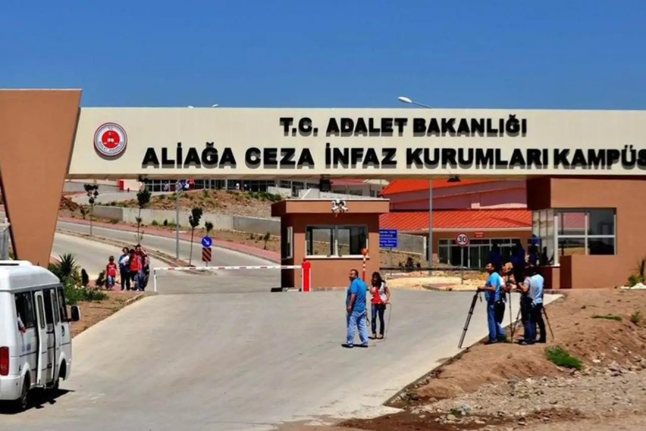 Duhok’tan İzmir’e gelen Ezîdî Rasho ailesi gözaltına alındı
